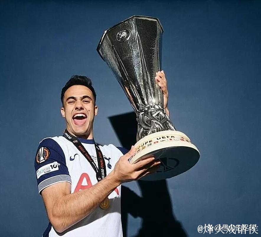 冤家变队友！雷吉隆自由身加盟迈阿密，曾与梅西苏亚雷斯发生口角