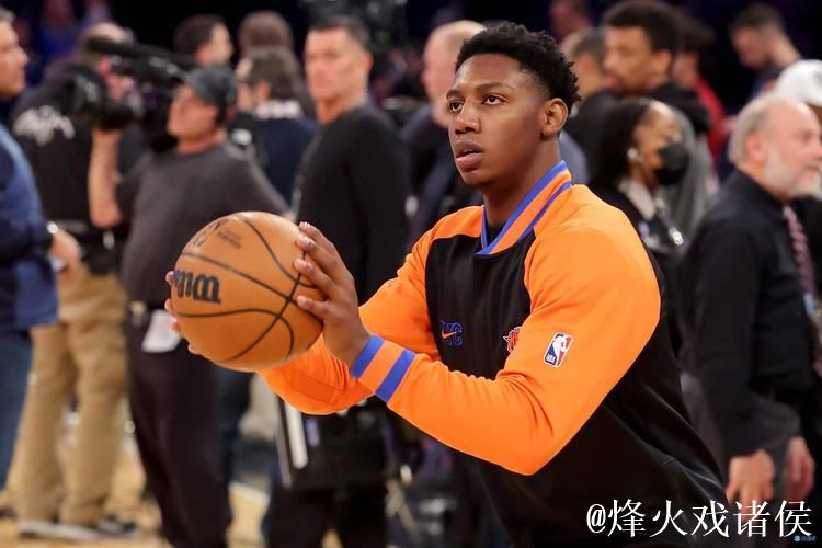 Spears:巴雷特右膝伤势持续好转,计划本周恢复篮球活动 Spears:巴雷特右膝伤势持续好转,计划本周恢复篮球活动