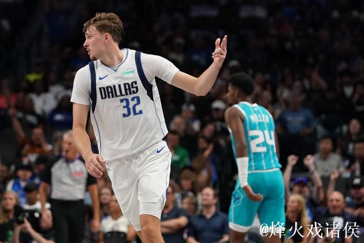 弗拉格左手突破上篮打进，首节已经7中5拿到14分2篮板2助攻