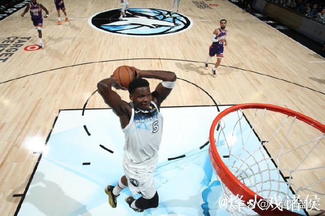 兰德尔关键球助森林狼力克太阳，开拓者战胜老鹰