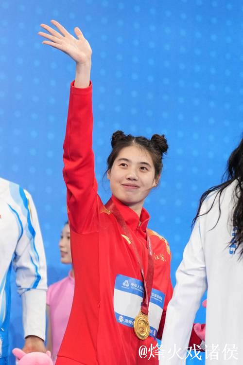 全运会女子50米蝶泳决赛:张雨霏助力江苏队摘金 全运会女子50米蝶泳决赛:张雨霏助力江苏队摘金