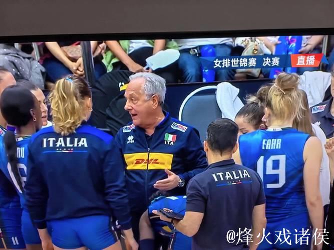 意大利女排3:2险胜土耳其 荣膺世锦赛冠军 意大利女排3:2险胜土耳其 荣膺世锦赛冠军